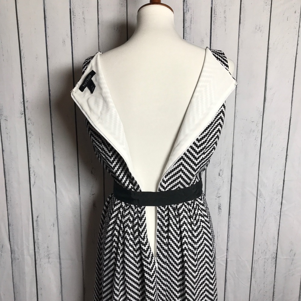 White House Black Market Chevron Dress - Picture 7 of 7